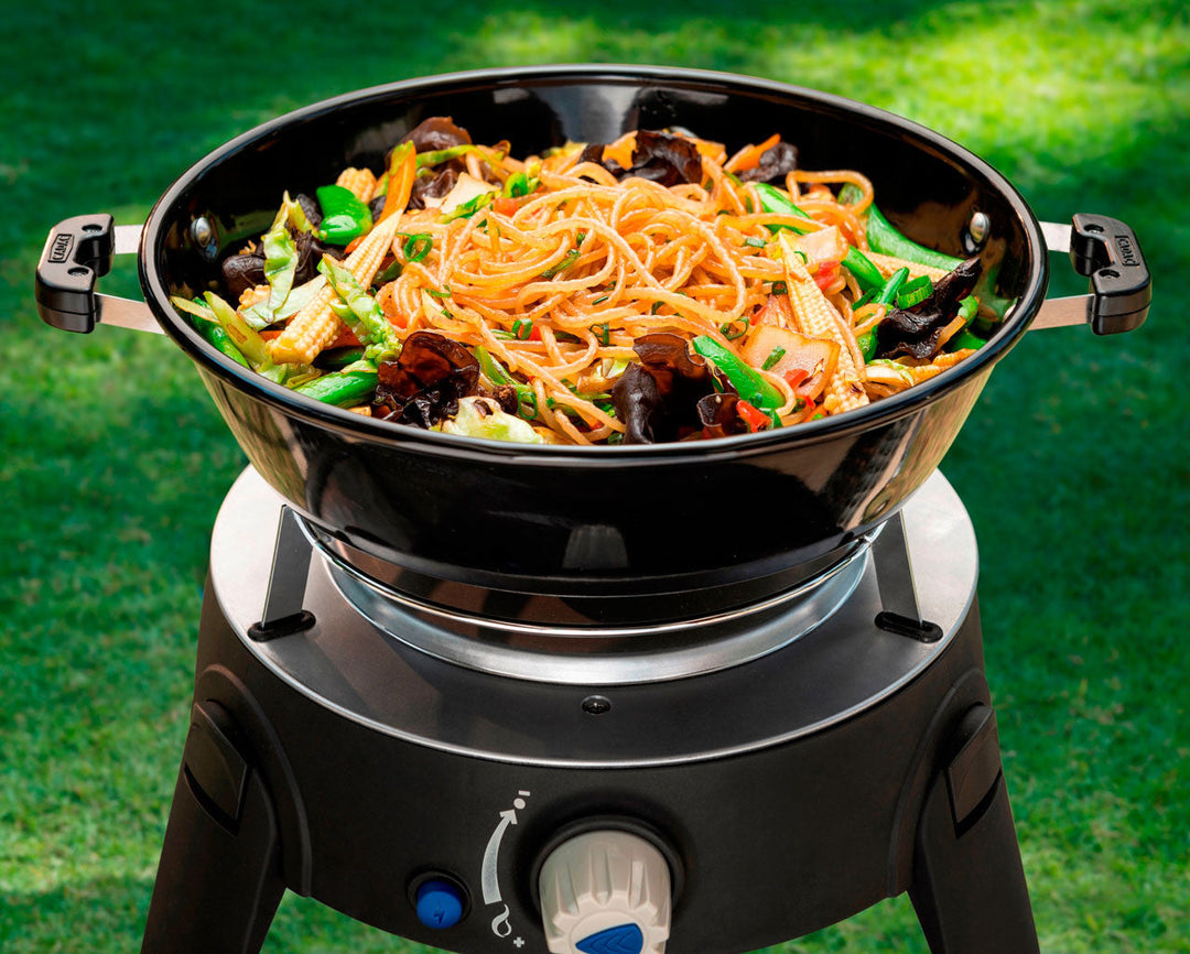 Cadac Safari Chef 2 LP BBQ - Use the Lid as a Wok